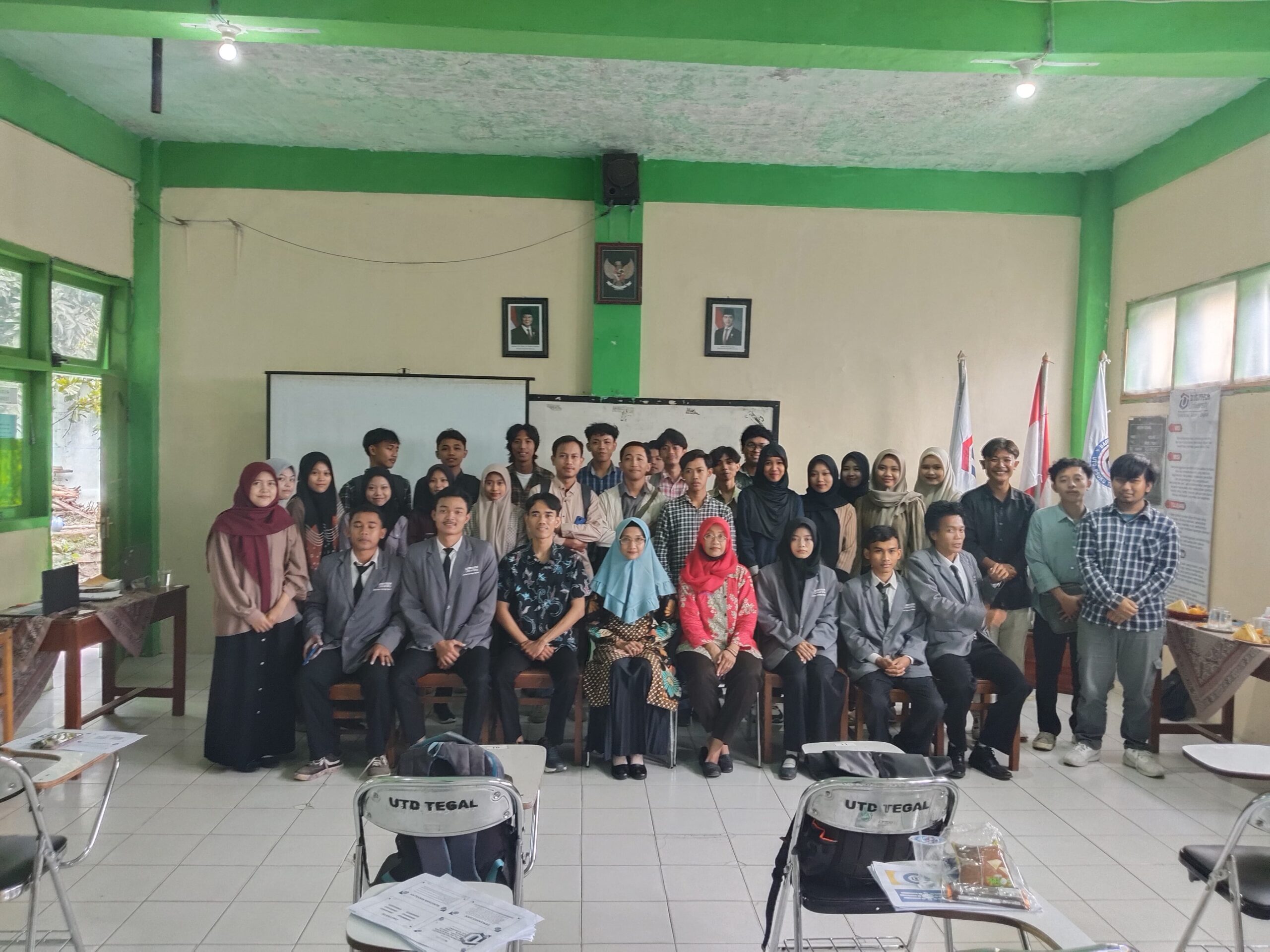 Prodi Manajemen Informatika Laksanakan Ujian Seminar Internship Tahap 5