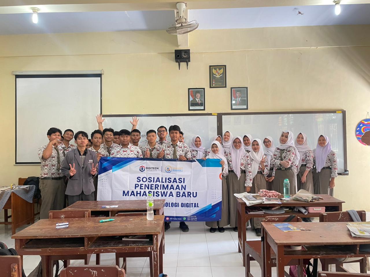 Universitas Teknologi Digital Sosialisasi Penerimaan Mahasiswa Baru 2026/2027 Di SMA Negeri 1 Brebes