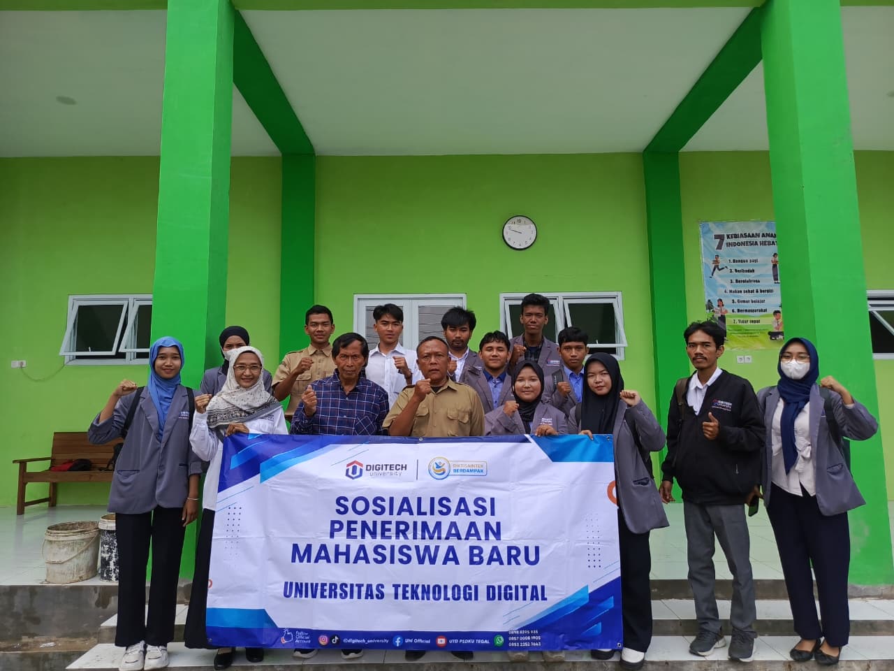 Universitas Teknologi Digital Melaksanakan Kegiatan Sosialisasi PMB Di SMK Nurul Ulum Lebaksiu