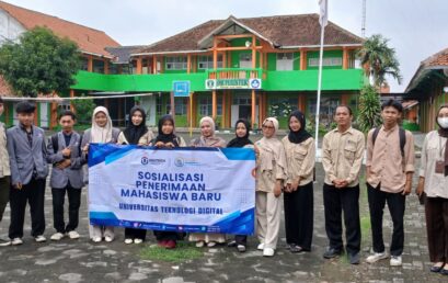Universitas Teknologi Digital Melaksanakan Kegiatan Sosialisasi PMB Di SMK Peristek Pangkah